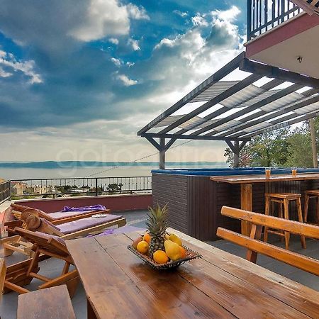 Holiday Home Darius With Hot Tub Makarska Buitenkant foto