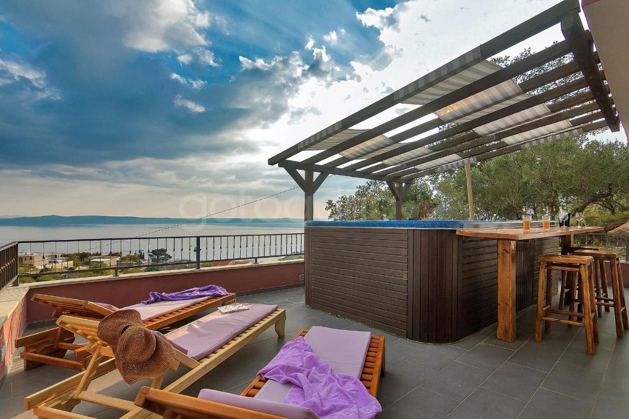 Holiday Home Darius With Hot Tub Makarska Buitenkant foto