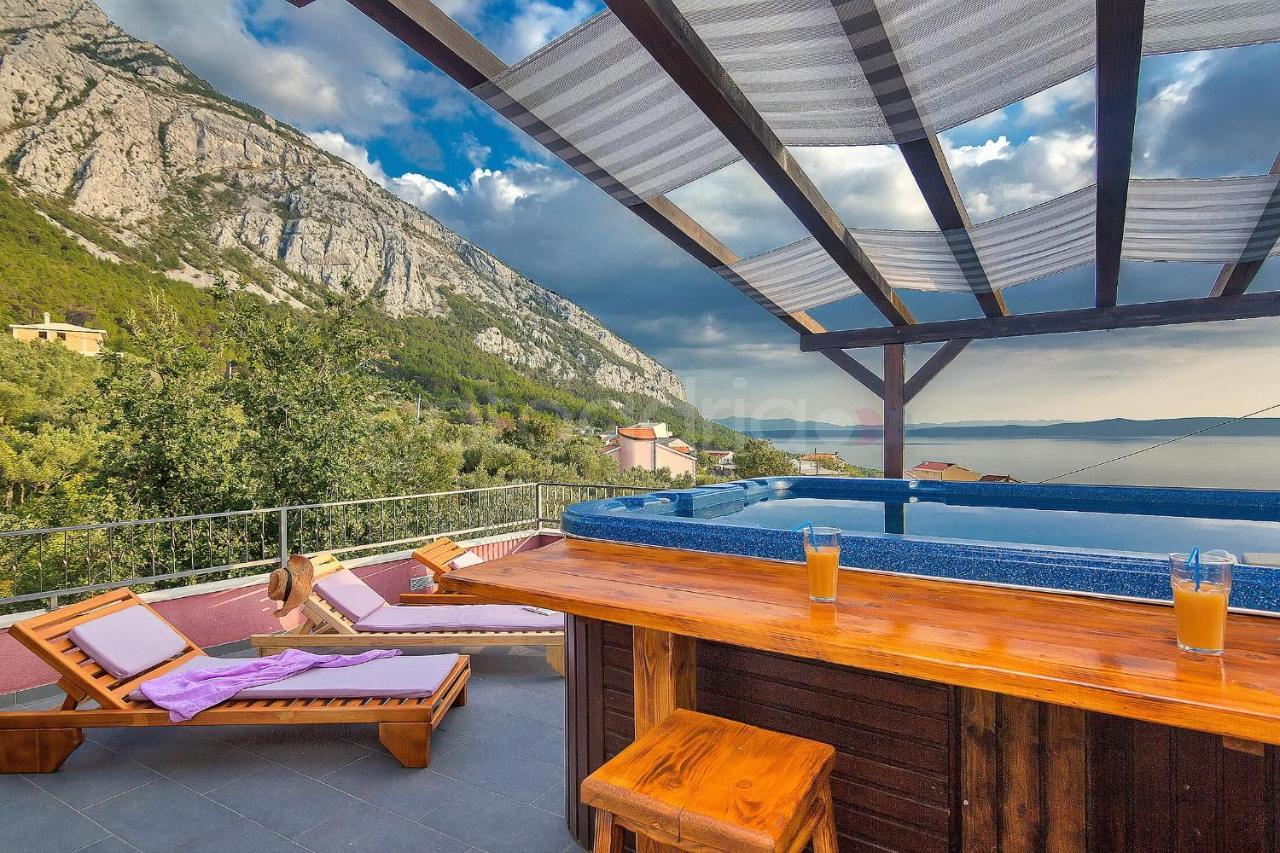 Holiday Home Darius With Hot Tub Makarska Buitenkant foto
