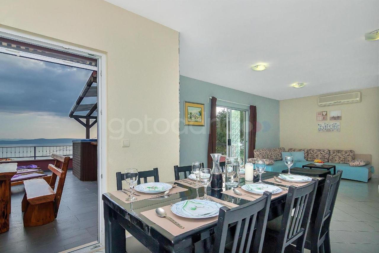 Holiday Home Darius With Hot Tub Makarska Buitenkant foto