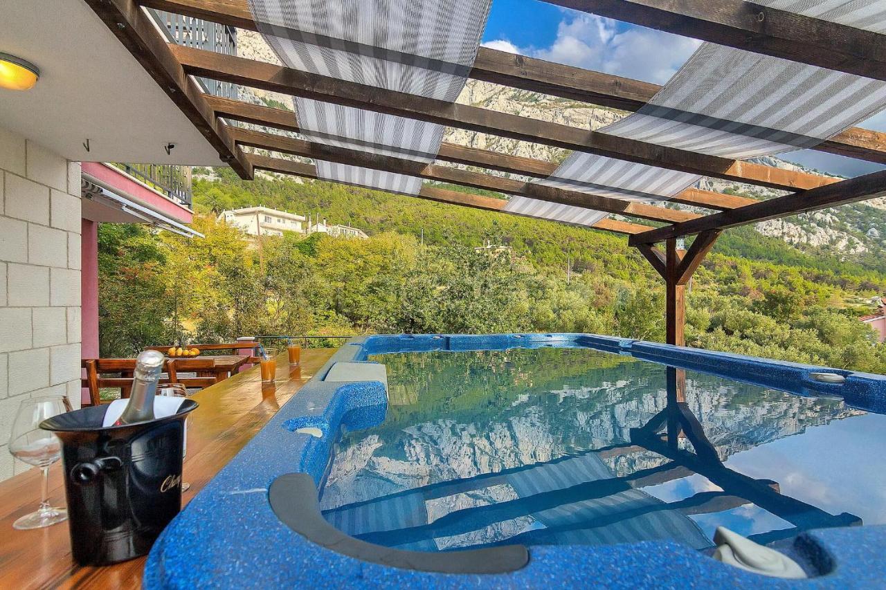 Holiday Home Darius With Hot Tub Makarska Buitenkant foto